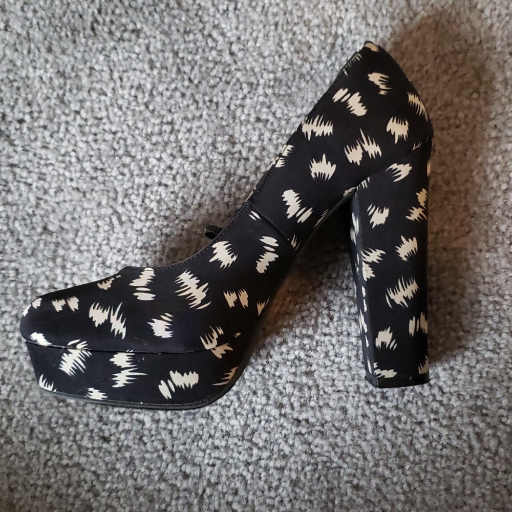 platform round toe heels - Picture 2 of 5